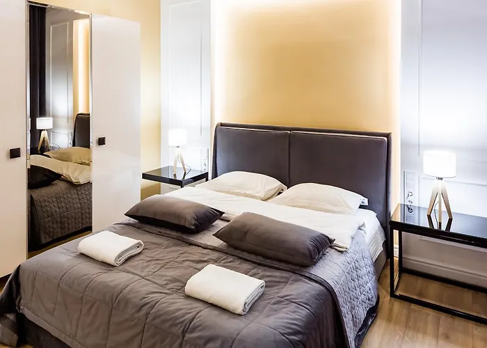 Royal Luxury On Tsehova 9 شقة *